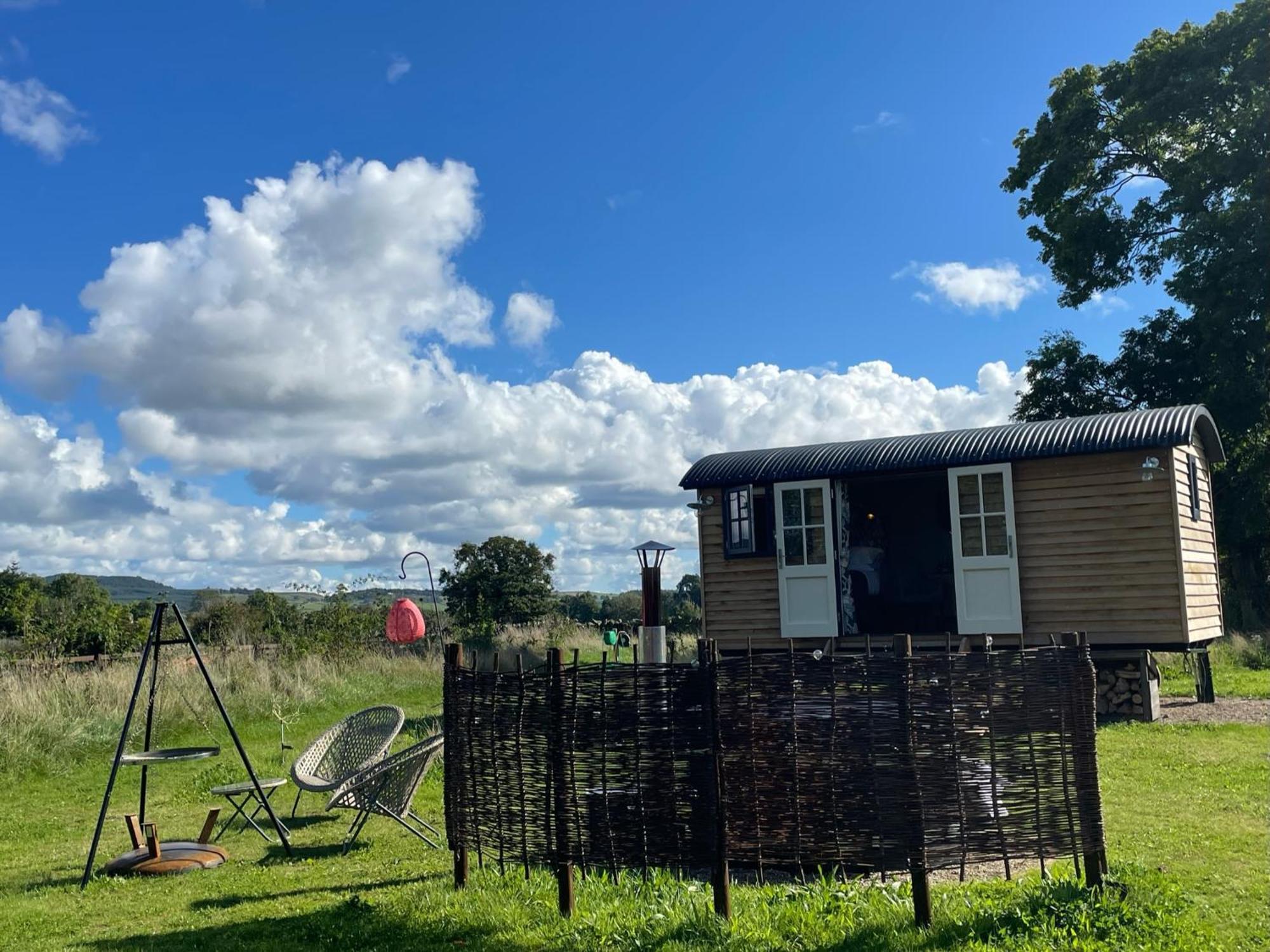 Toadland Shepherd Huts Durham Zewnętrze zdjęcie