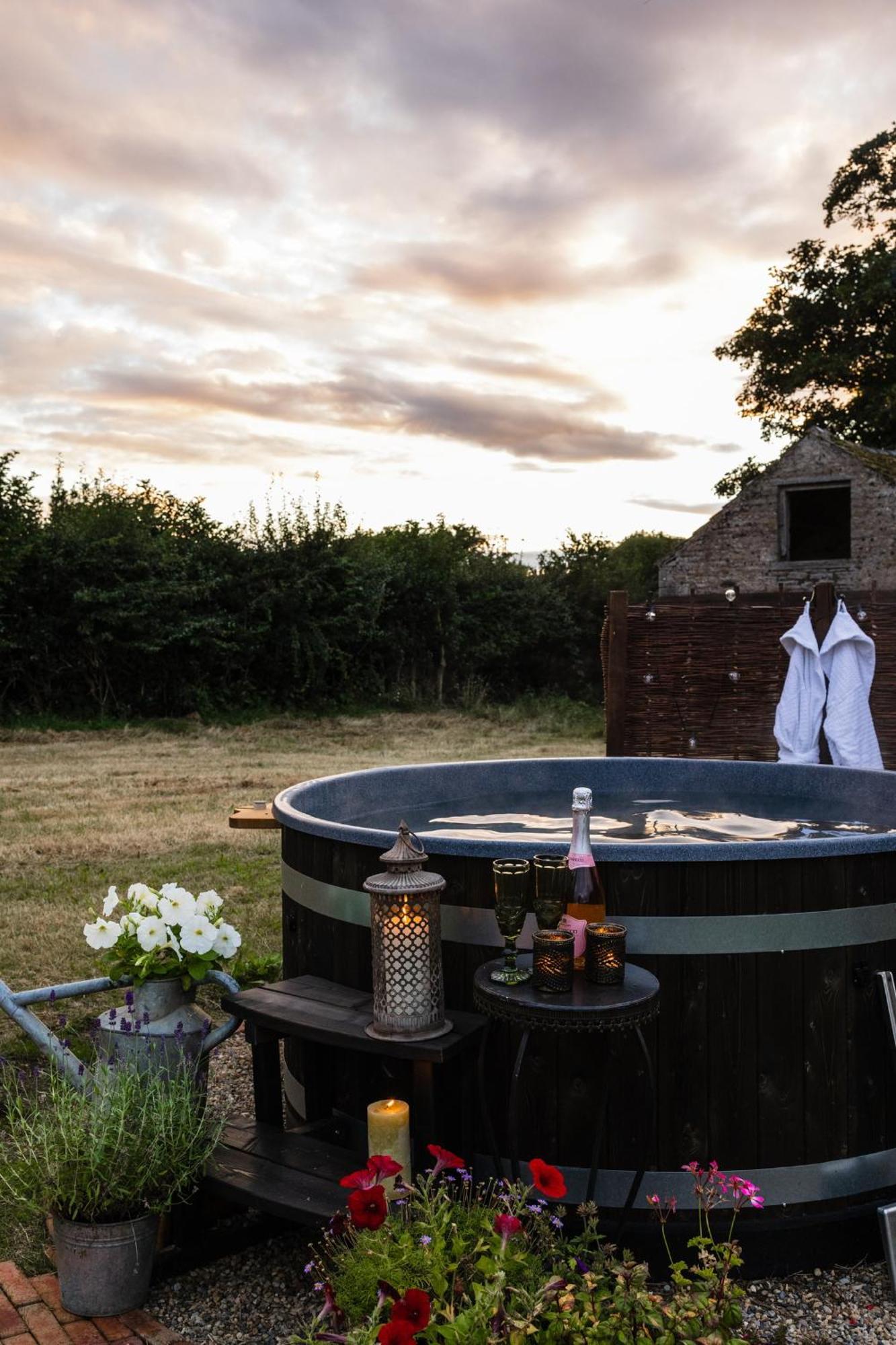 Toadland Shepherd Huts Durham Zewnętrze zdjęcie