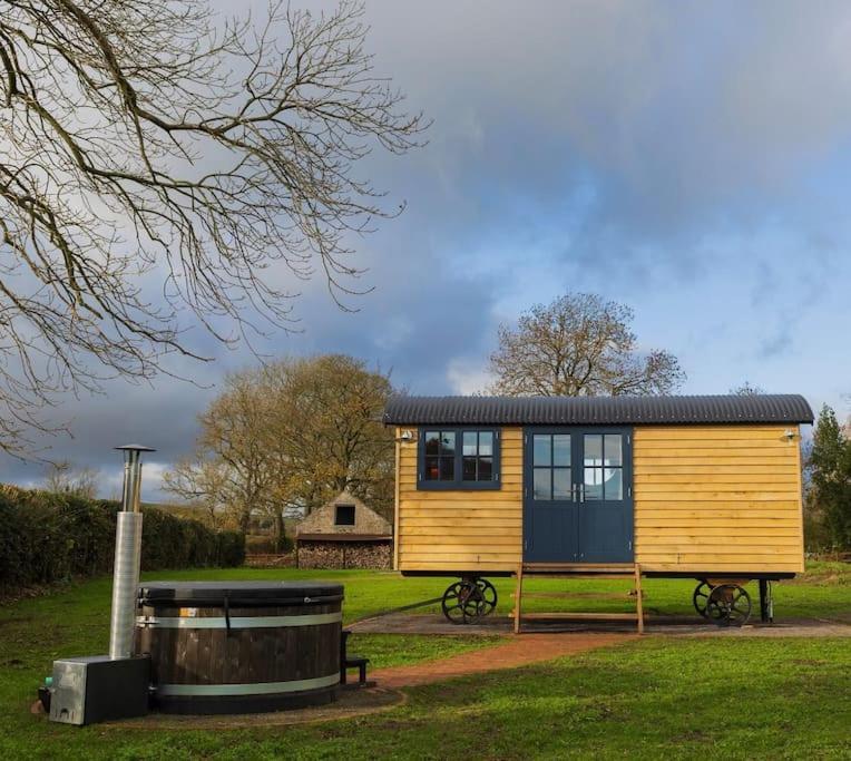 Toadland Shepherd Huts Durham Zewnętrze zdjęcie